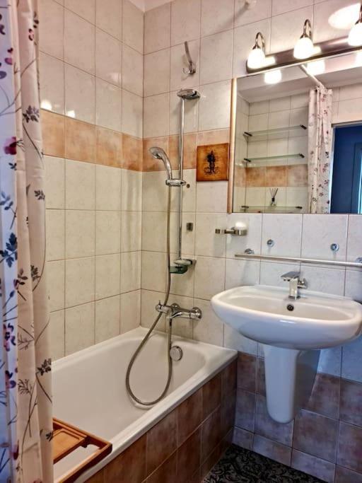 Zachodni Z Balkonem 4 Osoby * Varsavia